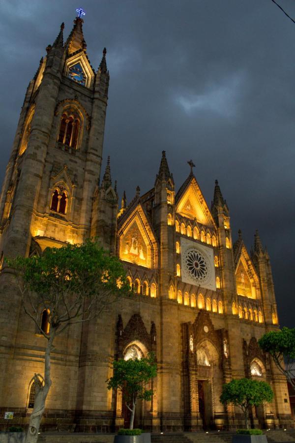 Hotel Real De Castilla Colonial Guadalajara Exteriör bild